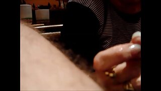 बस्टी श्यामला Tia Monae एक आश्चर्यकारक blowjob देते