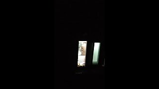 चिक इन मास्क साशा तुगा शानदार ब्लोजॉब देते बँड कुत्र्याला चोदत आहे