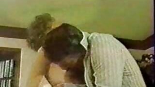 तोंडाला पाणी देणारा गुबगुबीत milf सिमोनी डायमंड बागेत नग्न होतो