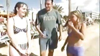 Buxom श्यामला Janeva fucked doggy आनंद घेते