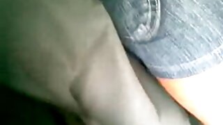 पिगटेलसह सोनेरी ऍशले वोल शोषून घेते आणि fucks जसे उद्या नाही