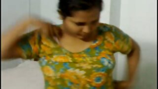 कामुक बेब एले अलेक्झांड्रा एका खोडकर मैत्रिणीसोबत वाइल्ड सेक्स करत आहे
