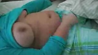 हॉर्नी बेब इमॅन्युएल डिनिझ ब्लॅक कॉक उडवते आणि डॉगी स्टाईलमध्ये फक करते